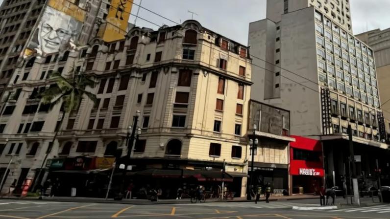 Projeto libera a instalação de quatro painéis de LED com dimensões que vão de 300 a 1.000 m² na esquina das avenidas Ipiranga e São João