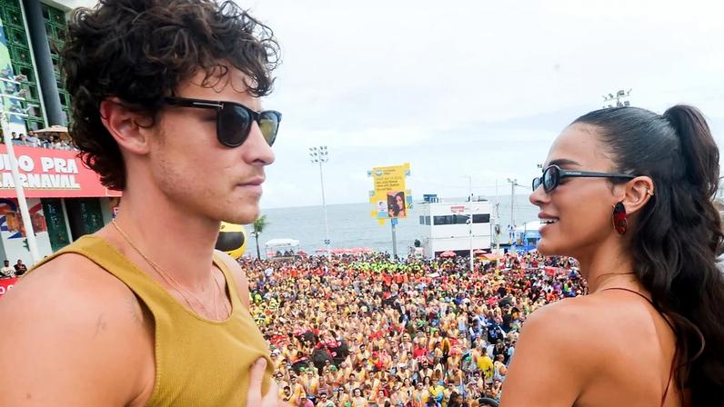 Bruna Marquezine rejeita pergunta sobre Shawn Mendes; web aplaude postura