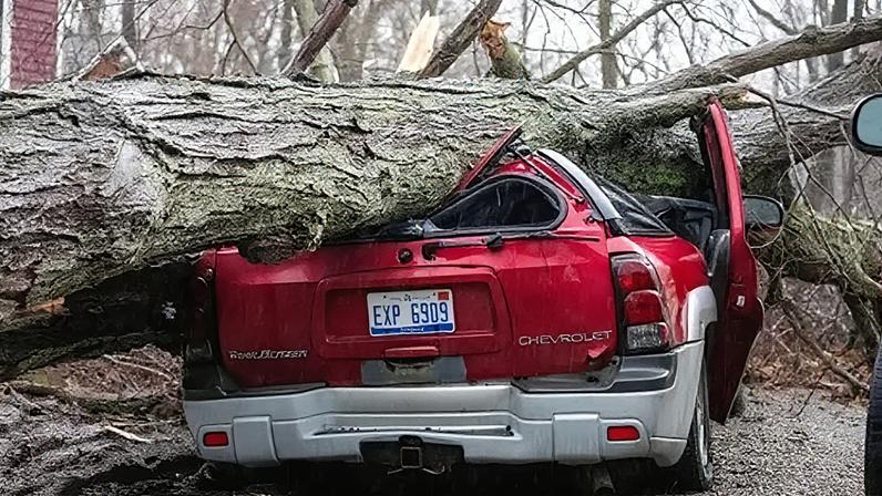 Pelo menos seis mortos após tornados atingirem Michigan e Oklahoma