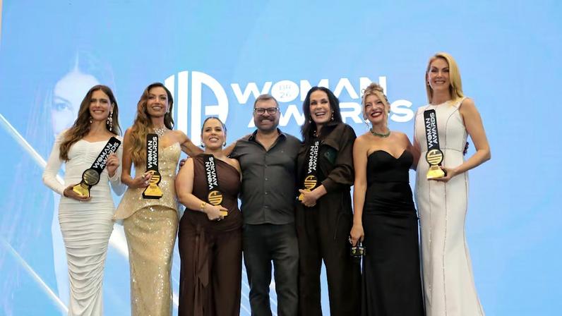 São Paulo foi palco da segunda edição brasileira do Woman Awards 2026 nesta segunda-feira (16). A premiação homenageou mulheres que se tornaram referência em diferentes áreas de atuação.