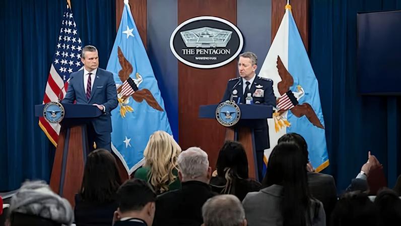 EUA torpe-deiam navio de guerra iraniano no Índico