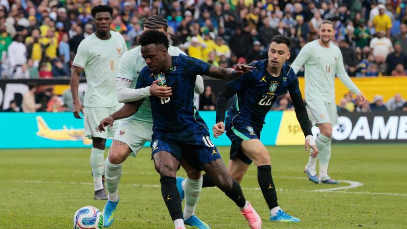 Brasil tem boas chances de enfrentar a França nas oitavas da Copa do Mundo