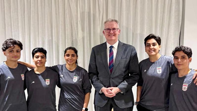 Polícia australiana ajuda fuga de jogadoras iranianas de hotel