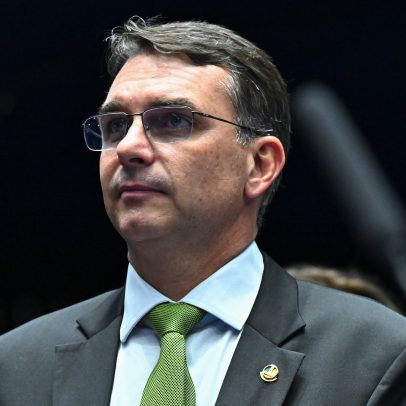 Pré-campanha de Flávio Bolsonaro mantém cautela com pesquisas