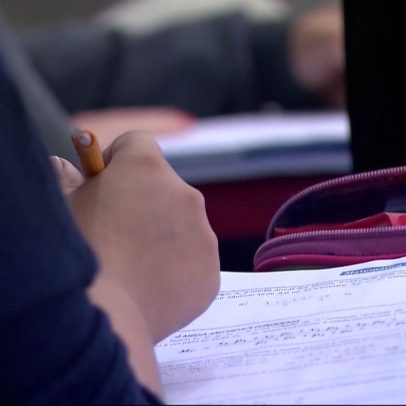 Escola é espaço de educação e proteção, diz especialista