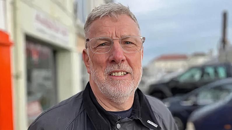 Deputado incentiva motoristas a considerar outras opções de transporte