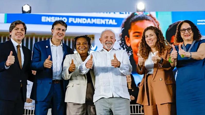 Ao menos 20 ministros devem sair do cargo