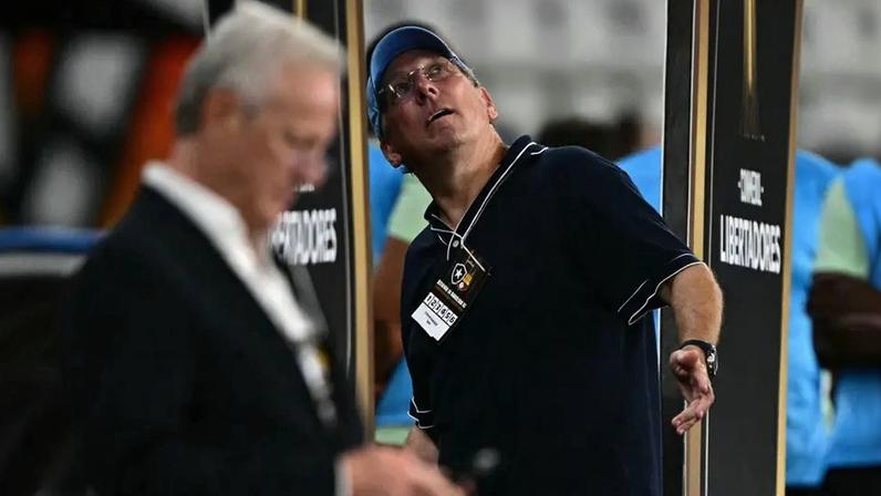 Crise no Botafogo expõe desafios do projeto SAF