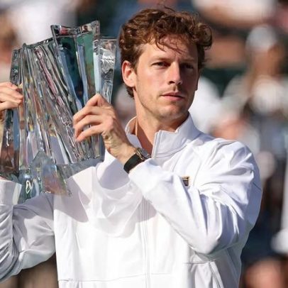 Sinner vence Medvedev e conquista título inédito em Indian Wells
