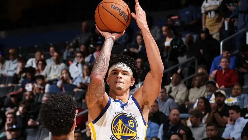 Gui Santos em ação pelos Warriors contra o Washington Wizards (Foto: Stephen Gosling/NBA Entertainment/Getty Images)