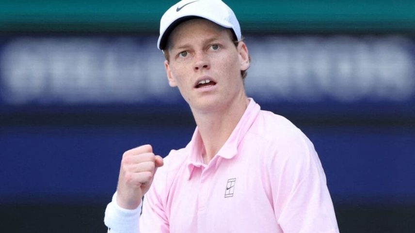 O italiano Jannik Sinner na vitória sobre o americano Frances Tiafoe (Foto: Matthew Stockman/AFP )