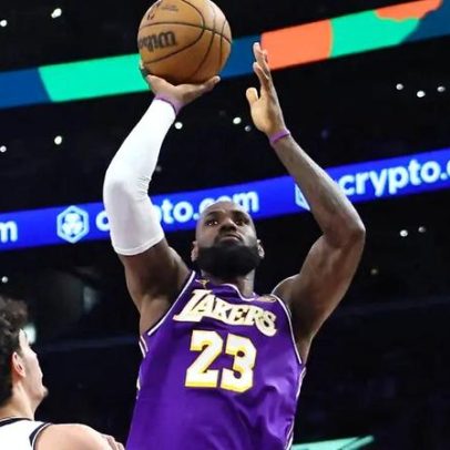 LeBron ajuda Bronny em noite de destaque na NBA