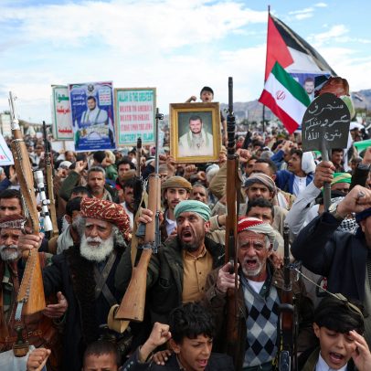 Israel intercepta míssil do Iêmen; Houthis reivindicam primeiro ataque