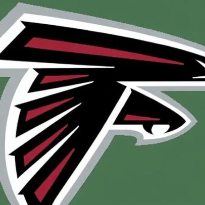 Elijah Wilkinson, ex-OT dos Falcons, critica ex-equipe: 'clown show'