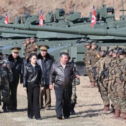 Filha de Kim Jong-un dirige tanque e alimenta especulações sobre sucessão