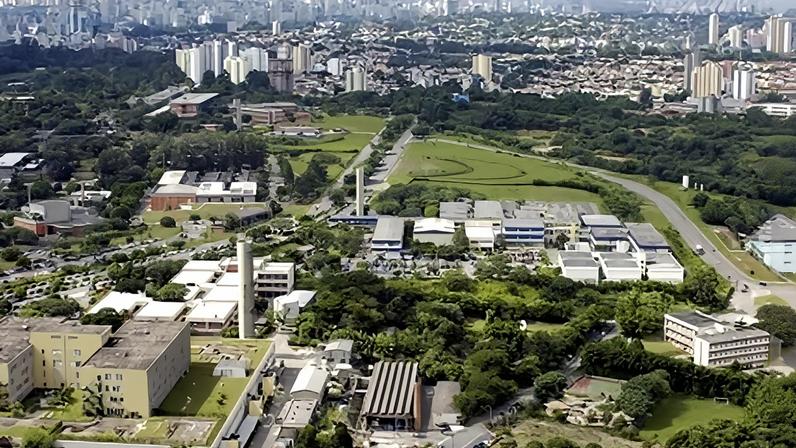 Mais de 107 mil candidatos realizaram o vestibular da Fuvest em 2025