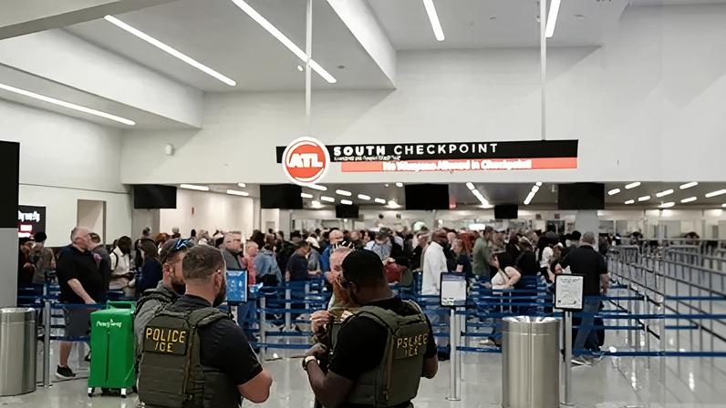 Agentes do ICE em aeroporto de Atlanta