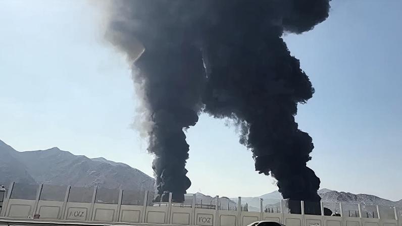 Ataque de drones no porto de Fujairah, nos Emirados Árabes Unidos