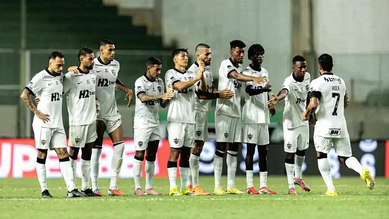 Jogadores do Atlético contra o América (Foto: Pedro Souza / Atlético)