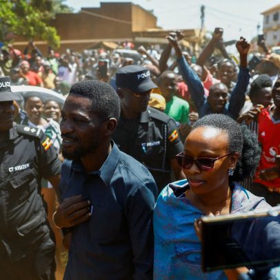 Bobi Wine deixa Uganda após pleito contestado, diz oposição