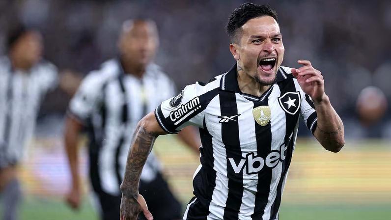 Artur chega ao São Paulo como confirmação de respaldo a Roger Machado