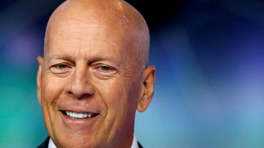 Bruce Willis celebra 71 anos com passeio discreto e segue convivendo com demência frontotemporal. Entenda a doença