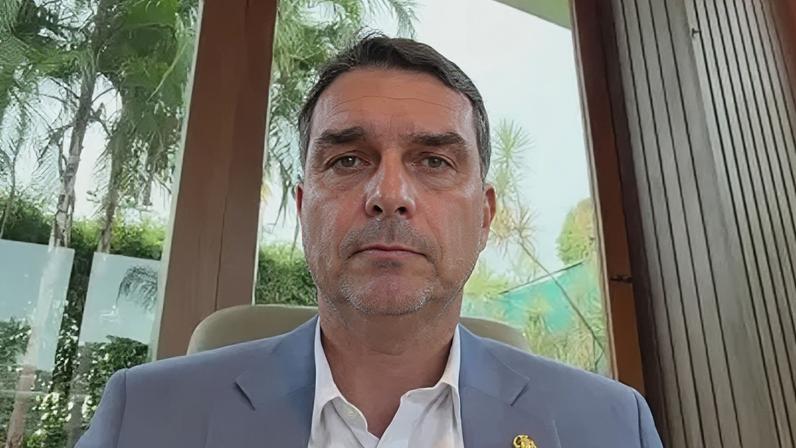 O senador Flávio Bolsonaro (PL-RJ), pré-candidato ao Planalto, em entrevista à CNN Brasil
