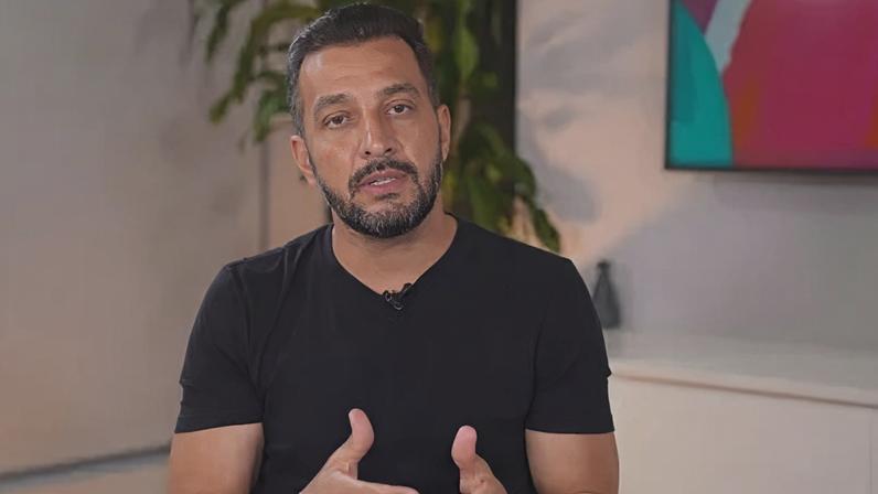 Edu Dracena, comentarista e ex-zagueiro com passagens por Palmeiras, Cruzeiro, Santos e Corinthians, é o convidado do CNN Esportes S/A