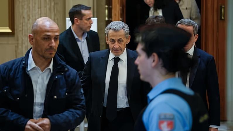 Sarkozy volta a tribunal em recurso sobre financiamento líbio de campanha