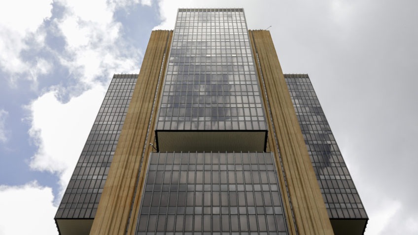 A autoridade monetária estima crescimento menor em 2026; na imagem, a fachada do Banco Central em Brasília