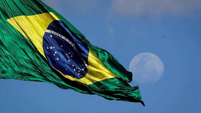 Revisão da norma elimina a exigência de hasteamento semanal da Bandeira Nacional nas escolas