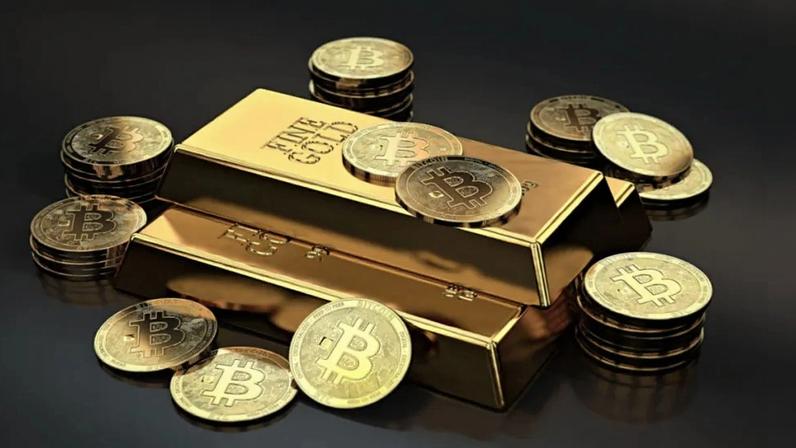 Barra de ouro envolto a várias moedas douradas de bitcoin