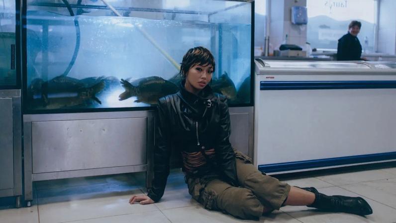 Beabadoobee une forças com The Marías em faixa grunge