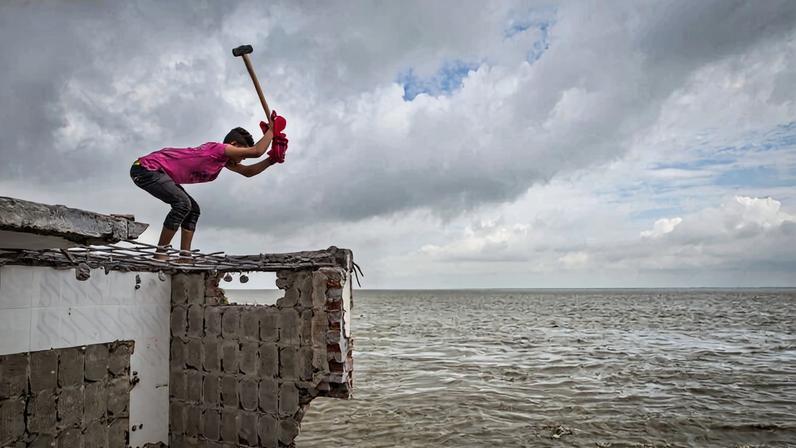 Modelos de habitação resiliente ao clima avançam pouco em Bangladesh