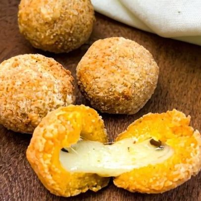 Quatro receitas práticas de salgados para fazer em casa