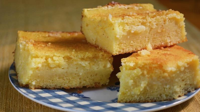 Bolo de fubá cremoso (Imagem: Adriana Machado | Shutterstock)