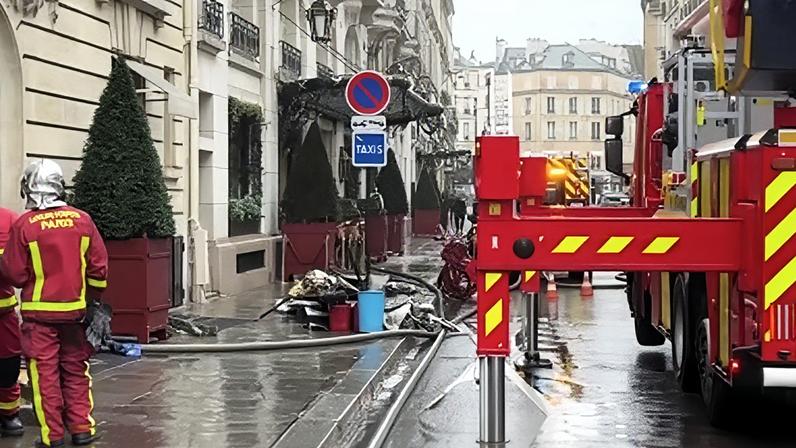 Bombeiros combatem incêndio em hotel de luxo em Paris