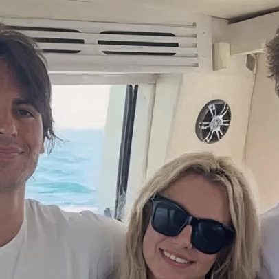 Britney Spears faz passeio de lancha com os filhos após prisão