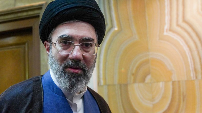 Segundo Khamenei, um motim popular para a queda do governo é um desejo fútil dos inimigos do Irã