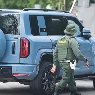 Empresário que pilotou Ranger Raptor envolve-se em acidente ao testar Denza B5