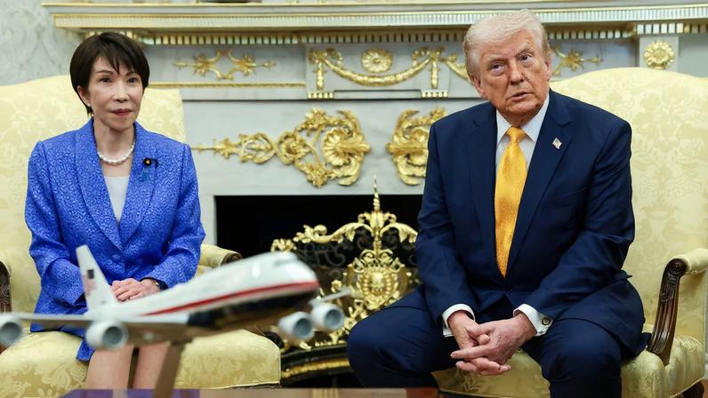 U.S. President Donald Trump meets with Japanese Prime Minister Sanae Takaichi in the Oval Office at the White House in Washington, D.C., U.S., March 19, 2026. REUTERS/Evelyn Hockstein
