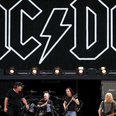 Guitarrista Stevie Young, do AC/DC, é hospitalizado em Buenos Aires