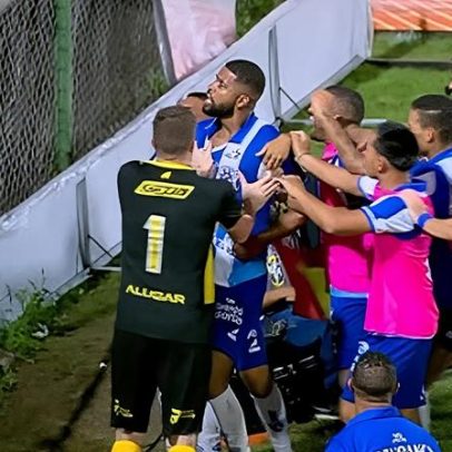 Paysandu vira jogo em dois minutos e elimina a Portuguesa na Copa do Brasil