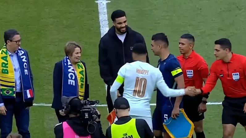 Astro da NBA participa da abertura entre Brasil e França