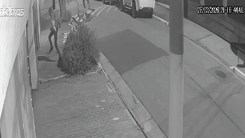 Trio invade casa e mata empresário; imagens mostram o momento da fuga