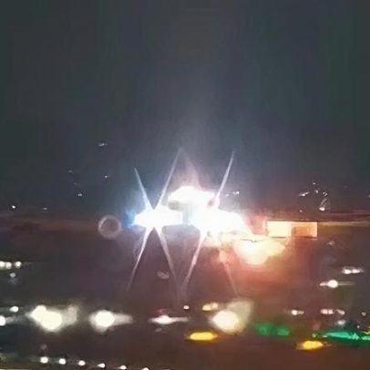 Explosão em avião em SP deixa passageiros esperando quase uma hora