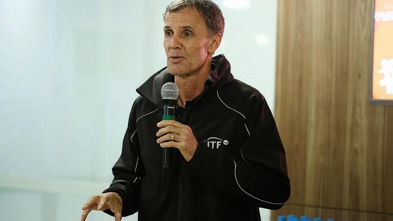 São Léo Open oferece cursos gratuitos com ex-tenista César Kist