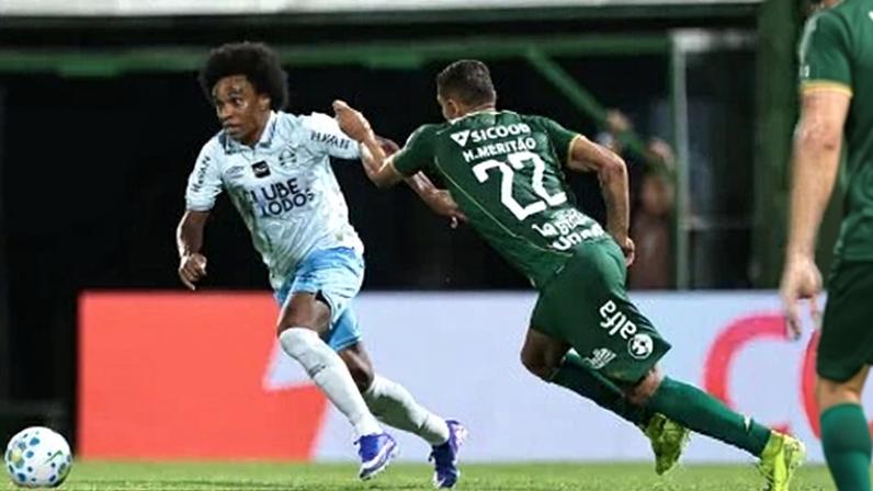 Grêmio e Chapecoense empatam em jogo com falhas no Brasileirão