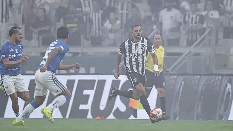 Lance em Cruzeiro- x Atlético-MG