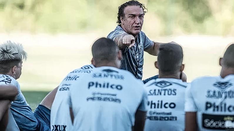 Relembre as passagens de Cuca no comando do Santos